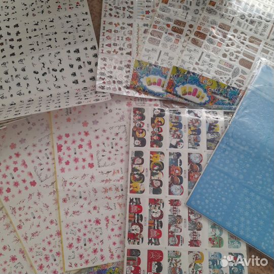 Коробка слайдеров для маникюра. Очень много