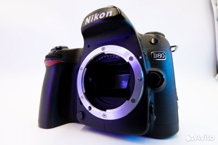 Зеркалки Nikon D200 D70s D80 Canon 400D