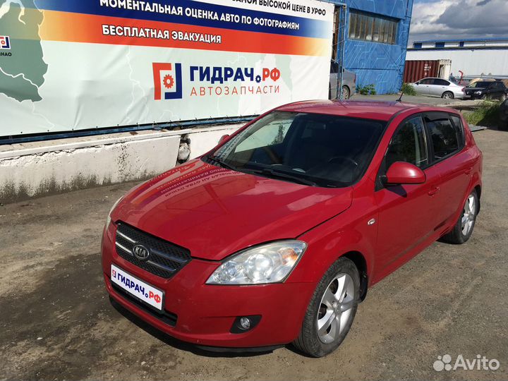 Обшивка стойки передняя левая Kia Ceed 858101H000E