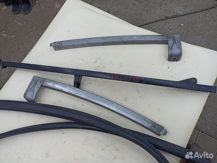 Уплотнители и направл стекол Mitsubishi lancer 10