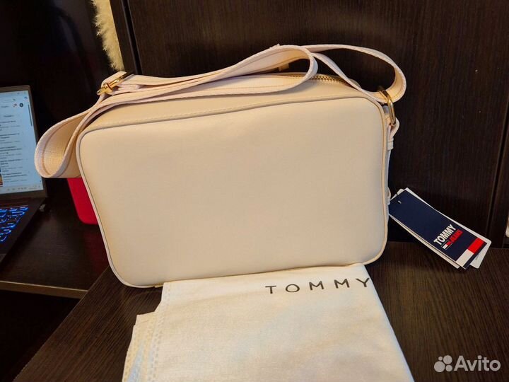 Сумка Tommy hilfiger кроссбоди новая