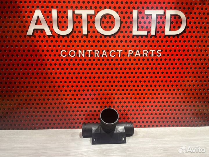 Фланец (тройник) системы охлаждения Land Rover