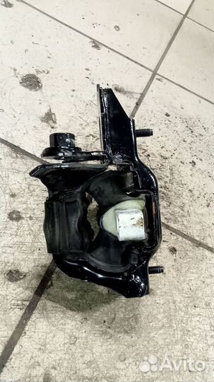 Опора АКПП Volkswagen Polo.Оригинал.бу