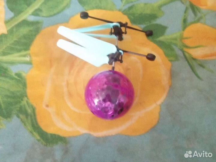 Шарик полурабочий не летает