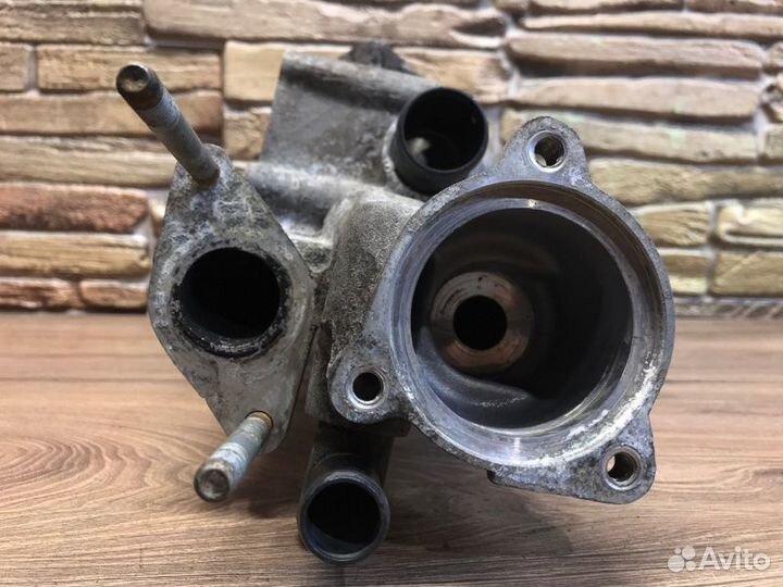 Корпус термостата Kia Sportage 3