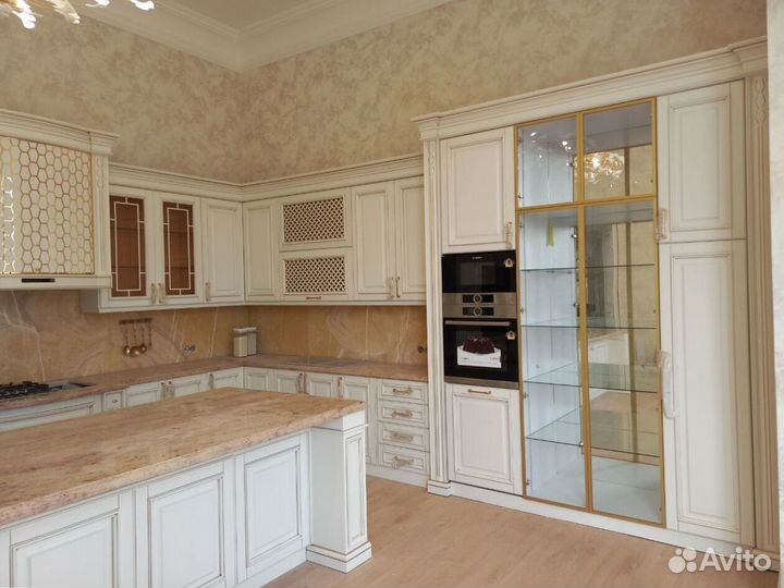 Кухня с островом на заказ