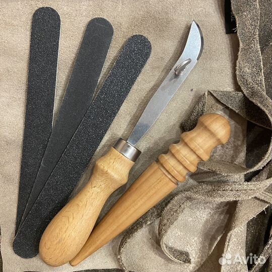 Набор инструментов для работы с кожей