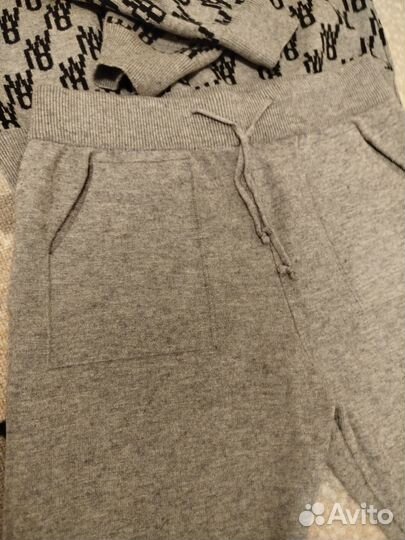 Костюм женский