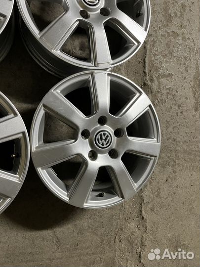 Литые диски r16 5 120 ET 62 VW Amarok