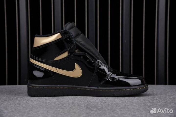 Кроссовки Nike Air Jordan 1 Retro High Black Gold