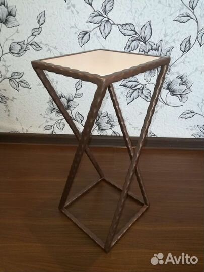 Подставка для цветов напольная