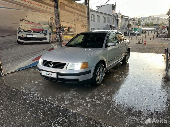Volkswagen Passat 1.8 МТ, 1998, 330 000 км