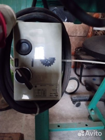 Торцовочный станок по дереву