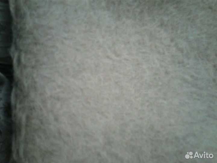 Одеяло новое 2-спал.из шерсти ламы