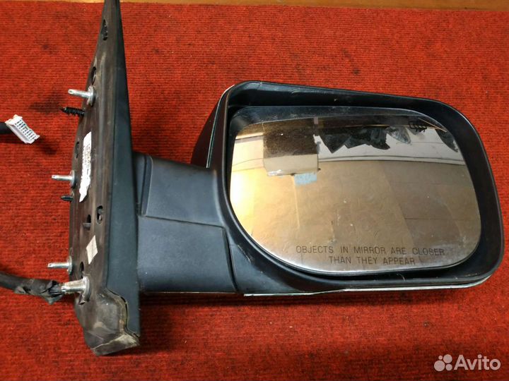 Зеркало боковое правое Nissan Armada Titan