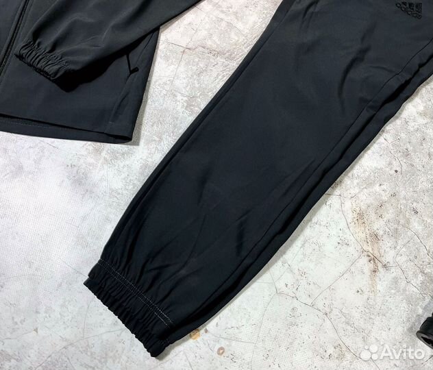 Спортивные костюмы Adidas