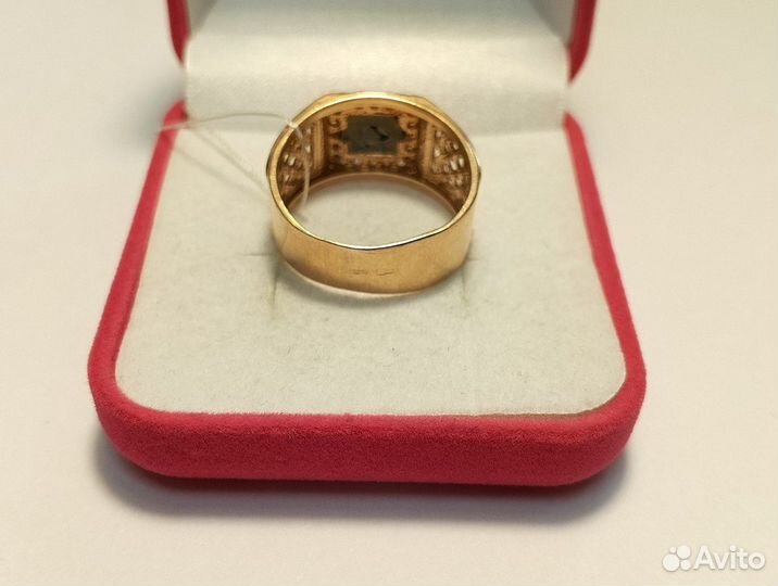 Перстень золотой