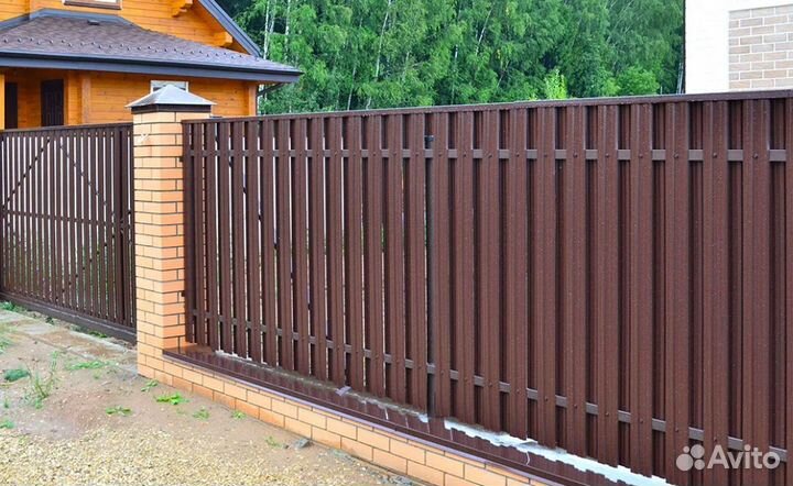 Забор из евроштакетника качественно быстро