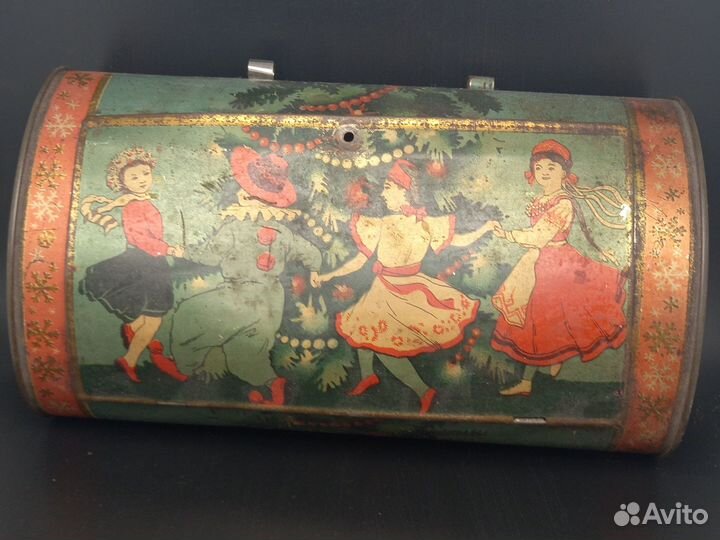 Жестяная коробка от новогоднего подарка СССР. #2