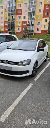 Volkswagen Polo 1.6 МТ, 2014, 330 000 км