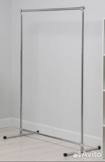 Продам вешалку напольную