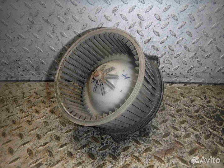 Моторчик отопителя Mitsubishi Carisma (DA) 1995-03