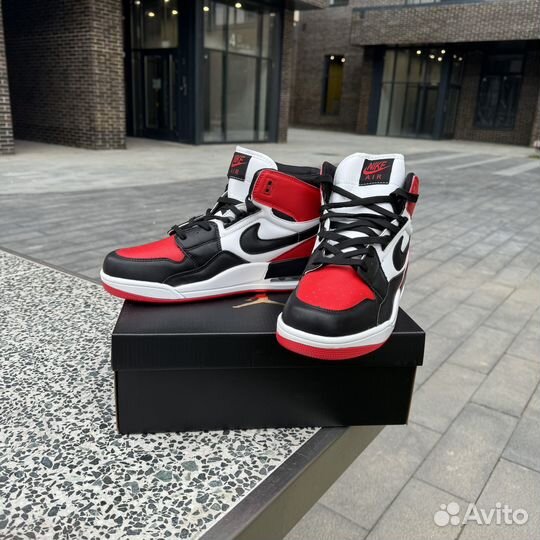 Кроссовки Nike air jordan 1