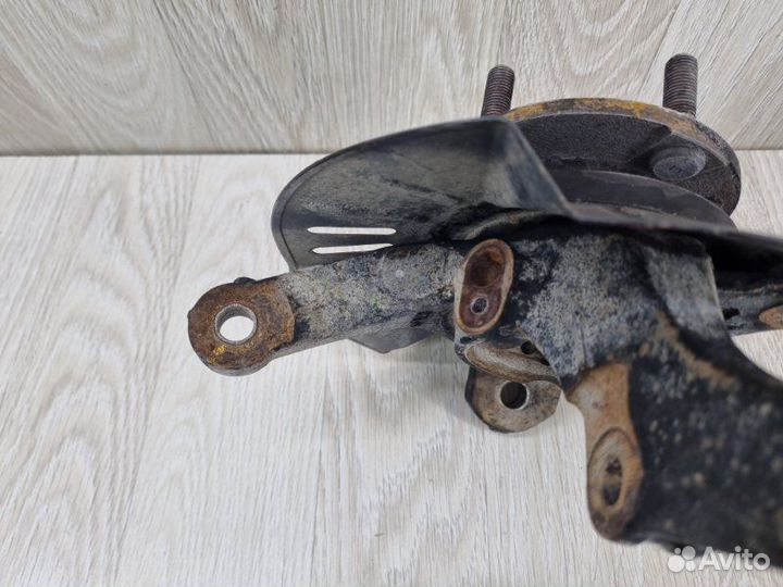 Кулак поворотный передний левый Hyundai Solaris 2