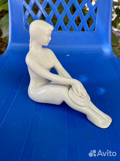 Статуэтка Девушка с подсолнухом, Чайка, Краснодар