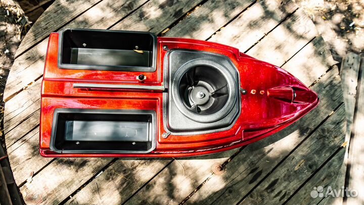 Карповый кораблик,разбрасыватель,камера,эхолот