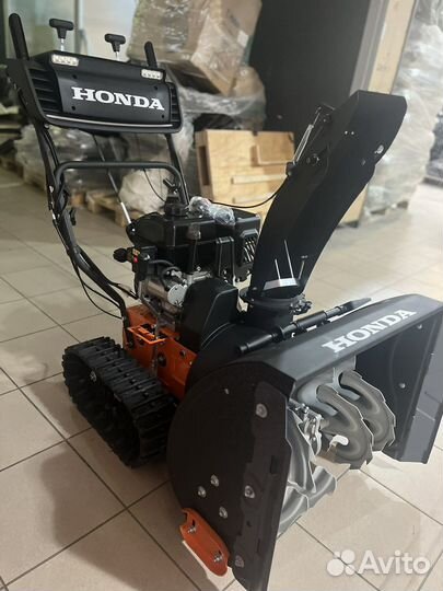 Снегоуборщик honda гусеничный 13 сил