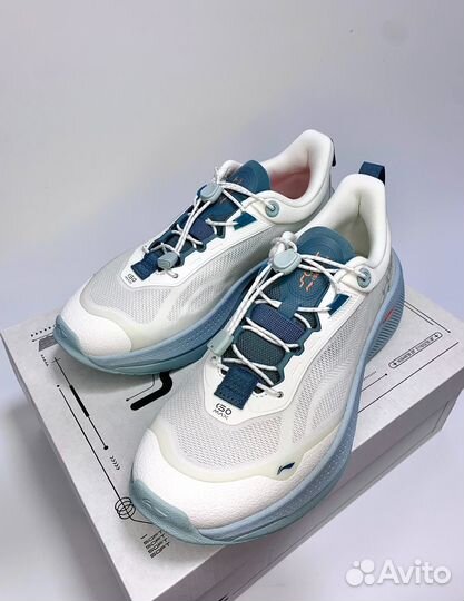 Беговые кроссовки lining soft GO MAX