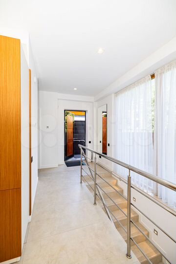 Дом 200 м² на участке 2 сот.