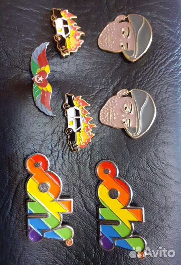 Значки пины. США