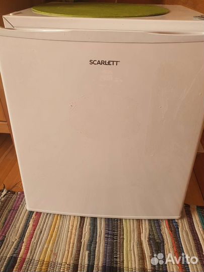 Минихолодильник с морозильной бу