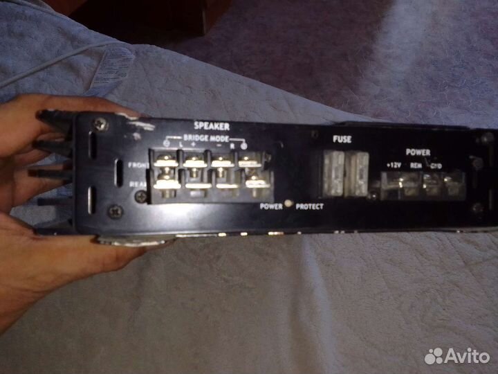 Автомобильный усилитель 4 канала