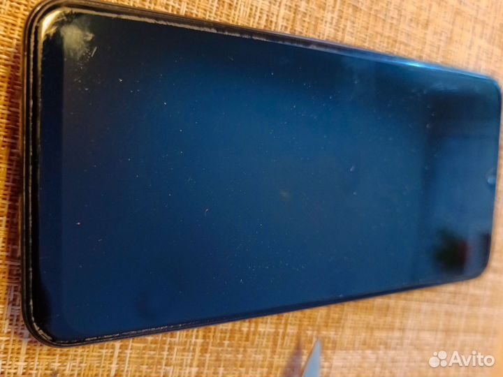 Samsung Galaxy A50, 4/128 ГБ