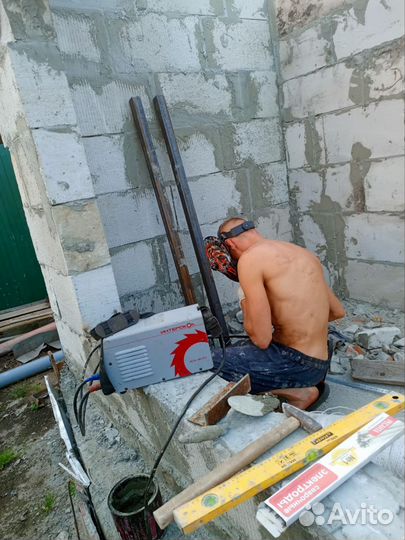 Бригада строителей