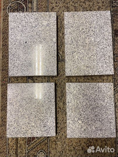 Плиты под колонки из белого мрамора