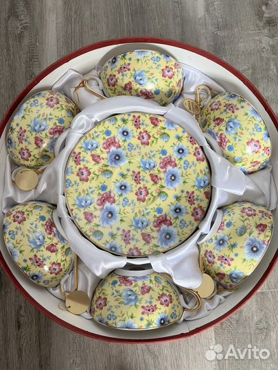 Чайный сервиз фарфоровый