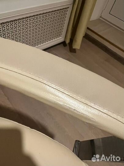 Кресло руководителя Бюрократ T-703SL молочный (T-7