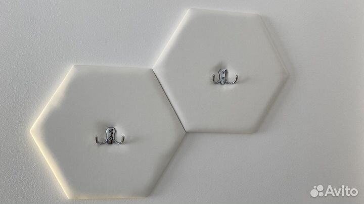 Вешалка настенная