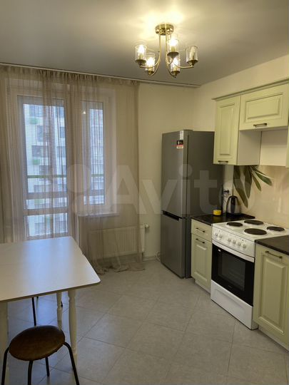 1-к. квартира, 38 м², 7/15 эт.
