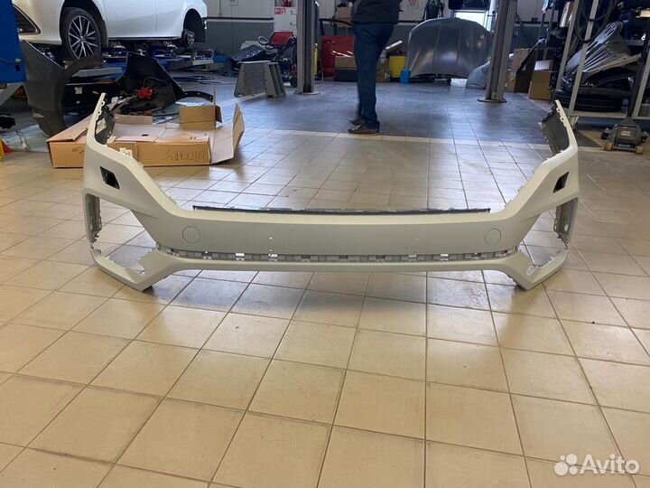 Оригинальный Передний бампер volkswagen touareg 3