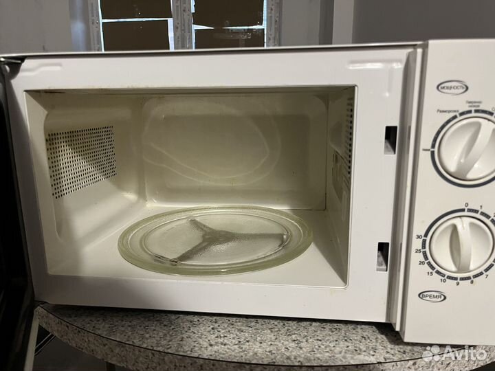 Микроволновая печь Supra рабочая