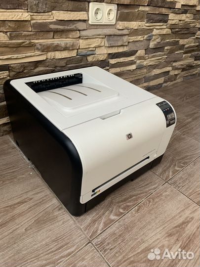 Принтер hp laserjet CP1525n цветной