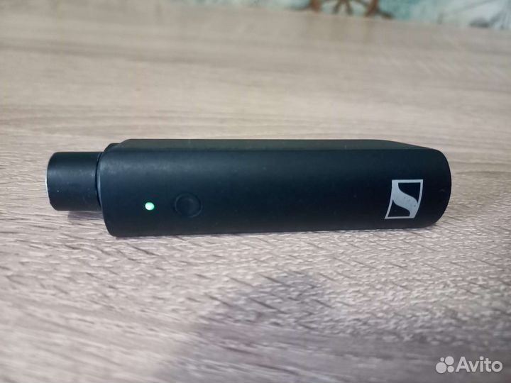 Sennheiser XSW-D XLR Female (передатчик, плагон)