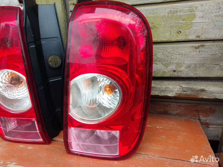 Задние фонари