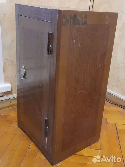 Сейф металлический