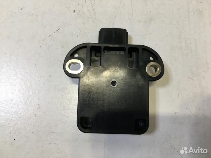 Датчик ускорения Lexus GS GS350 L10 GRL10